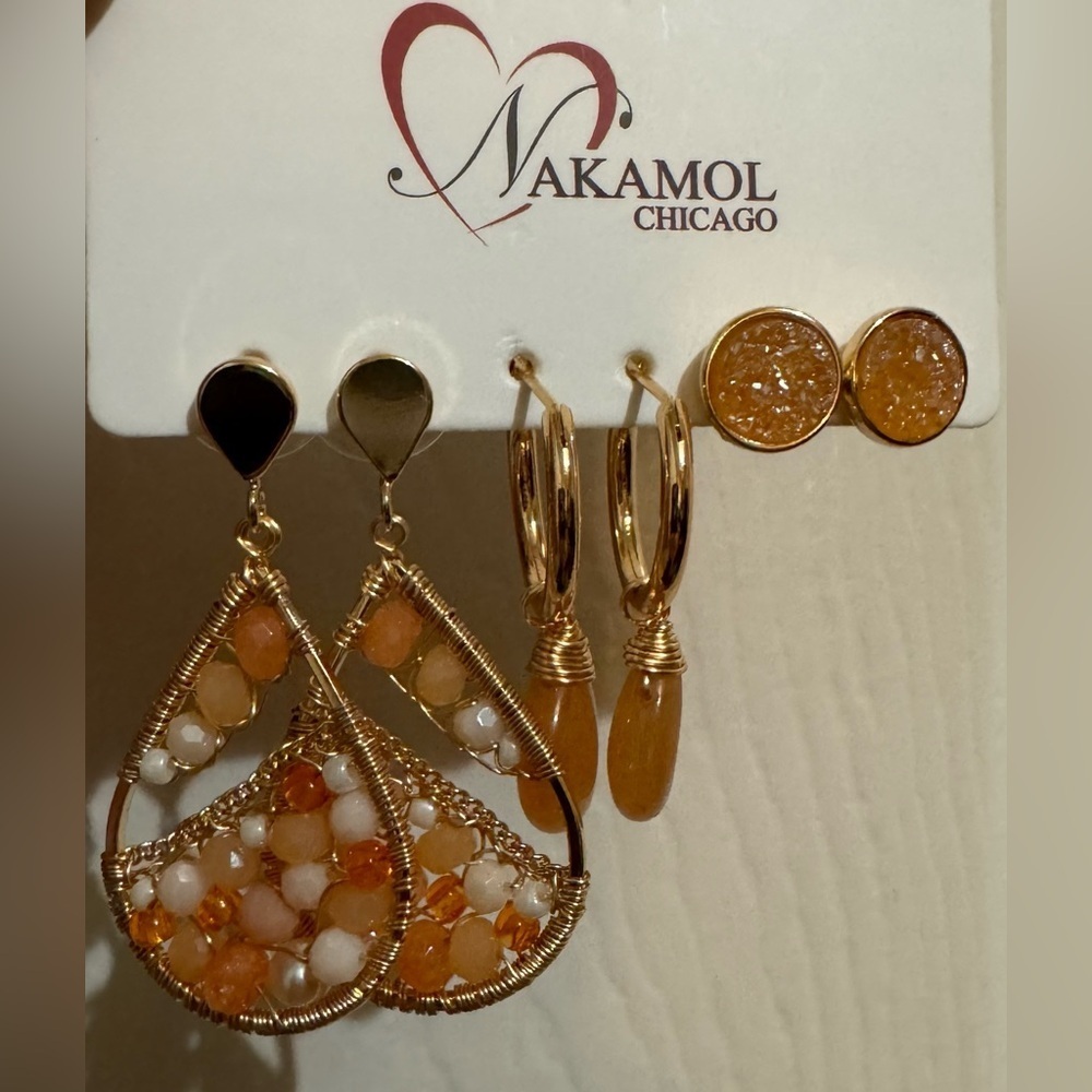 Nakamol Chicago Handmade beaded 3 Pairs of earrings! Gold tone New with Pouch - Picture 3 of 5
